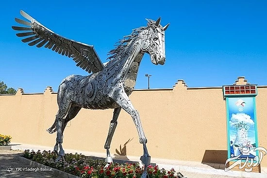 قاب‌هایی تماشایی و دیدنی از باغ موزه فلزی ایران